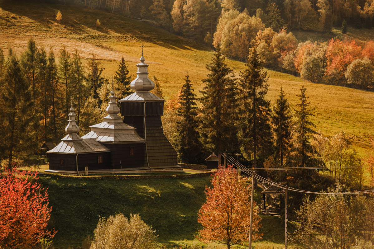 Jesień w Beskidzie Niskim - cerkiew